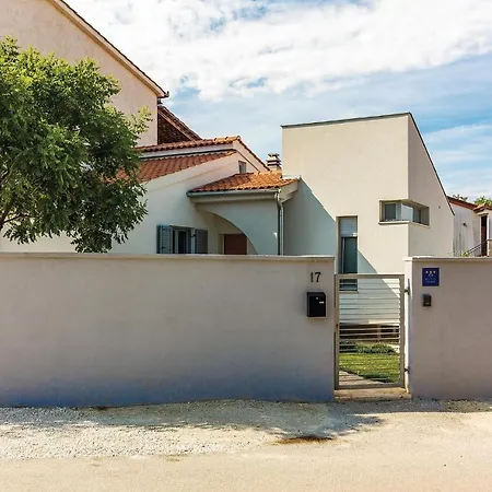 Beautiful In With Kitchen Dom wakacyjny Štinjan