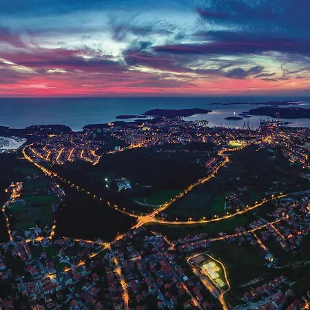 Beautiful In With Kitchen Dom wakacyjny