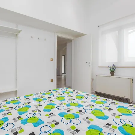 Beautiful In With Kitchen