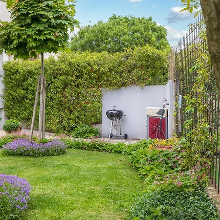 Dom wakacyjny Beautiful In With Kitchen Štinjan