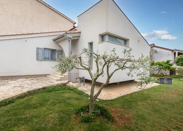 Beautiful In With Kitchen